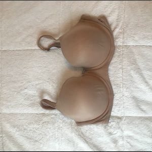 Victoria’s Secret lined-demi bra size 38DDD